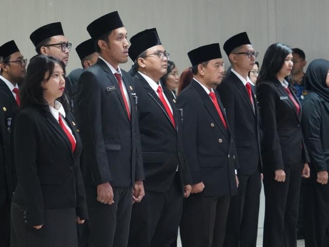 Ombudsman RI Anugerahkan Satyalancana Karya Satya kepada 78 ASN Berdedikasi